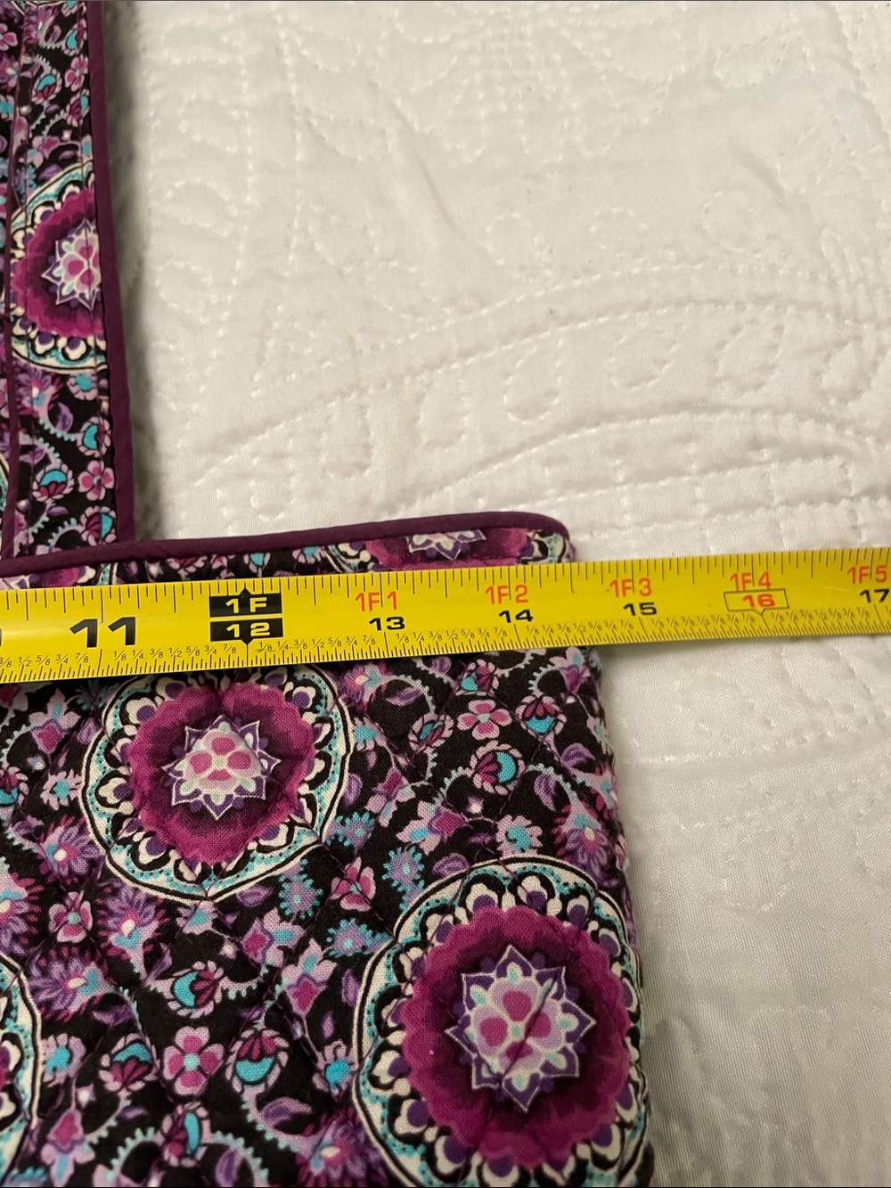 Vera Bradley LILAC MEDALLION Quilted Tote or Travel Bag In PRISTINE Condition - Picture 10 of 14